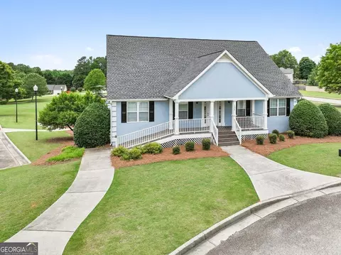 Exterior - 235 Creekside Cir, Hampton, GA 30228 photo 6 of 11
