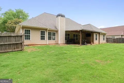 Exterior - 235 Creekside Cir, Hampton, GA 30228 photo 9 of 11