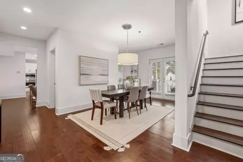 301 Canton Way, Roswell, GA 30075