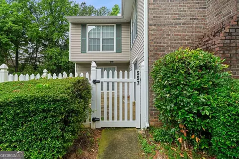 557 Picketts Bend Ct, Marietta, GA 30008