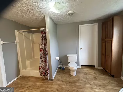 Bath - 205 Bay St, Collins, GA 30421 photo 1 of 2