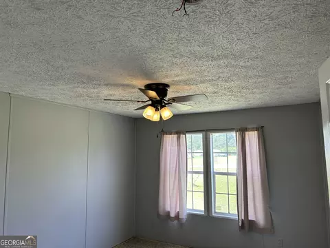 205 Bay St, Collins, GA 30421