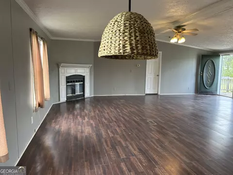 Living - 205 Bay St, Collins, GA 30421 photo 2 of 3