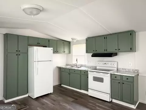 Kitchen - 408 Register St, Dexter, GA 31019 photo 1 of 2