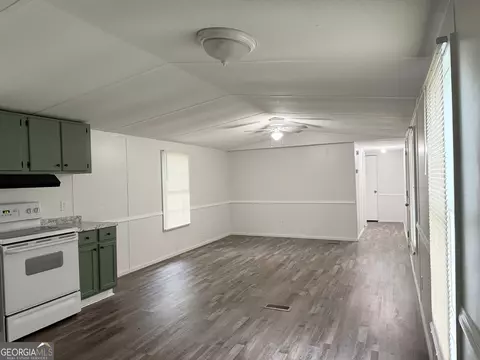 Living - 408 Register St, Dexter, GA 31019 photo 3 of 3