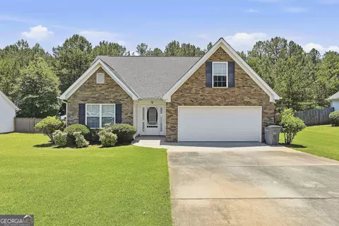Exterior - 113 Perimeter Dr, Lagrange, GA 30241 photo 2 of 8