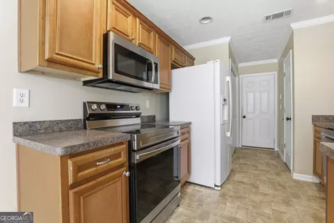 Kitchen - 113 Perimeter Dr, Lagrange, GA 30241 photo 1 of 2
