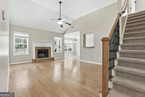 Living - 113 Perimeter Dr, Lagrange, GA 30241 photo 1 of 5