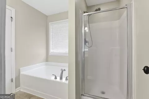 Bath - 113 Perimeter Dr, Lagrange, GA 30241 photo 3 of 3