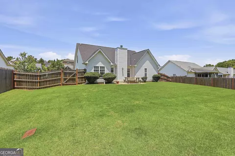 Exterior - 113 Perimeter Dr, Lagrange, GA 30241 photo 7 of 8