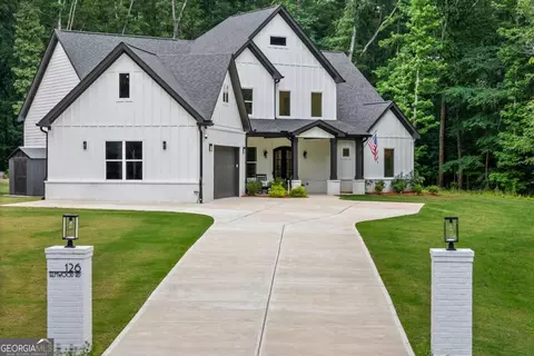 126 Elmwood Rd, Hoschton, GA 30548