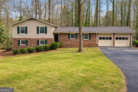 2802 Leisure Woods Ln, Decatur, GA 30034