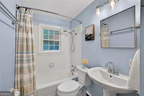 Bath - 1898 Dyer Cir, Chamblee, GA 30341 photo 3 of 3