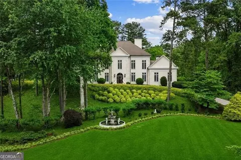 105 Wilderbluff Ct, Atlanta, GA 30328