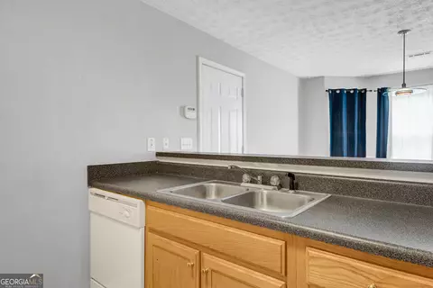 Kitchen - 65 Mabry Place Ct, Covington, GA 30014 photo 2 of 3