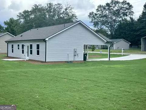 Exterior - 239 Stancil Dr, Toccoa, GA 30577 photo 3 of 4