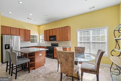 8195 N Links Dr, Covington, GA 30014 photo 4