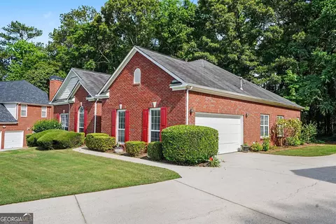 8195 N Links Dr, Covington, GA 30014 photo 2