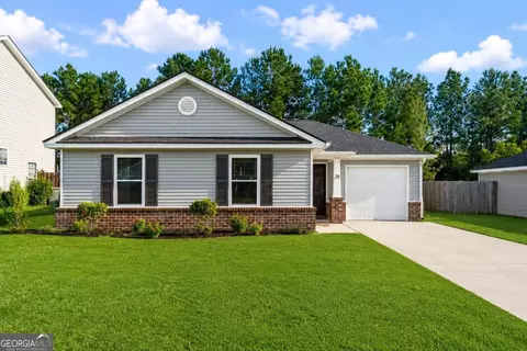 28 Twin Oaks Pl, Savannah, GA 31407
