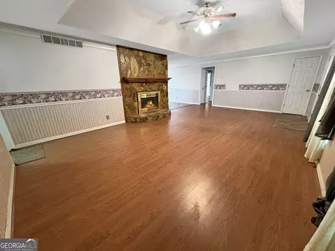 Living - 360 Floyd Rd, Hampton, GA 30228 photo 2 of 8