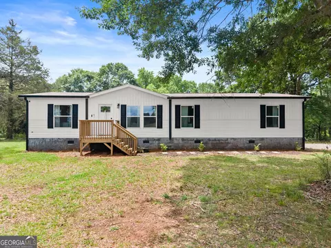4046 Holly Springs Rd, Gillsville, GA 30543
