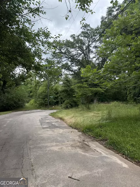 732 Turner St, Griffin, GA 30223