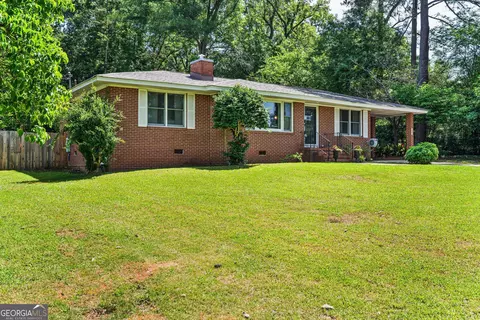 711 Winchester Cir, Macon, GA 31210