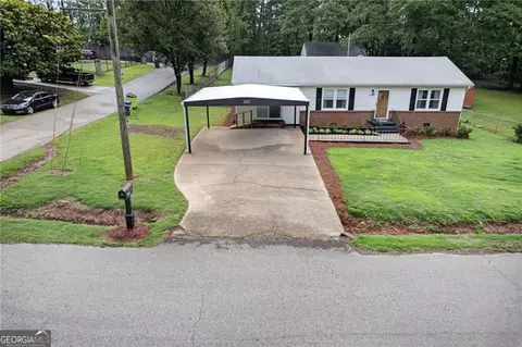 4243 White Way Dr, Austell, GA 30106