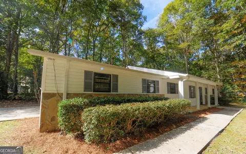 125 Brooks Dr, Tyrone, GA 30290