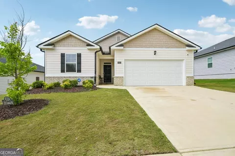 8592 Seabiscuit Rd, Lithonia, GA 30058