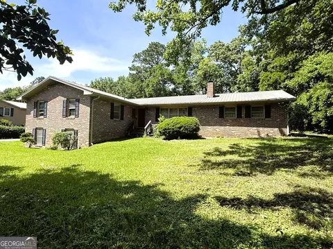 409 Edwards St, Elberton, GA 30635