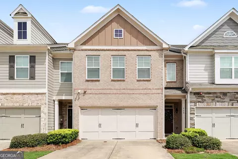 908 Arbor Crowne Dr, Lawrenceville, GA 30045