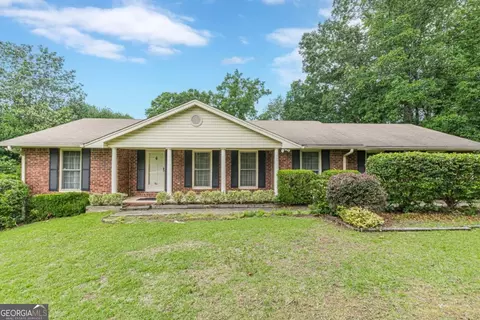 9268 Choctaw Ct, Jonesboro, GA 30236