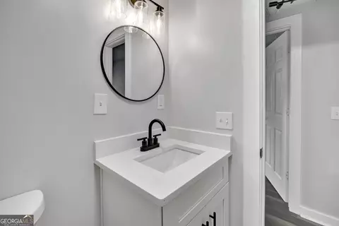 Bath - 455 Cindy St, Jackson, GA 30233 photo 1 of 4