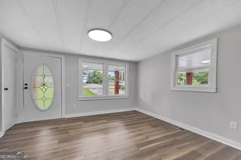 Living - 455 Cindy St, Jackson, GA 30233 photo 1 of 3