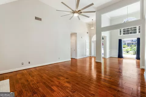 Living - 513 Ruby Ln, Canton, GA 30114 photo 3 of 5