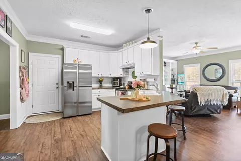 Kitchen - 129 Copper Creek Dr, Lagrange, GA 30240 photo 2 of 2