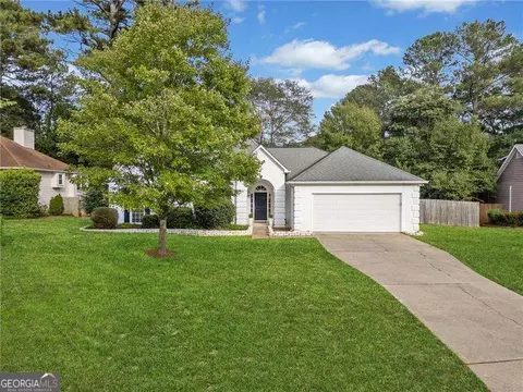 2376 Battle Forest Dr SW, Marietta, GA 30064