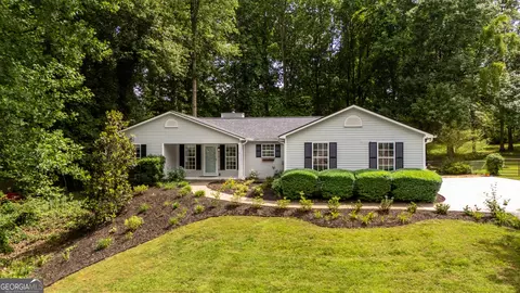 4340 Oak Creek Dr, Gainesville, GA 30506