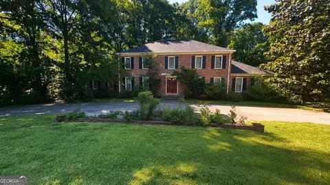 5874 Musket Ln, Stone Mountain, GA 30087