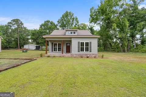 126 Woods Ave, Portal, GA 30450