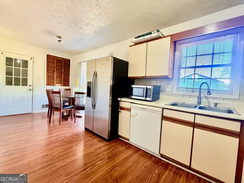 Kitchen - 6205 Fieldcrest Dr, Morrow, GA 30260 photo 3 of 4