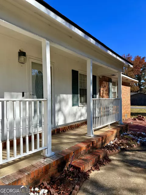 Exterior - 6205 Fieldcrest Dr, Morrow, GA 30260 photo 1 of 9