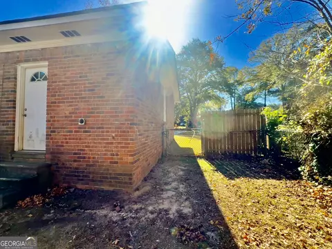 Exterior - 6205 Fieldcrest Dr, Morrow, GA 30260 photo 4 of 9