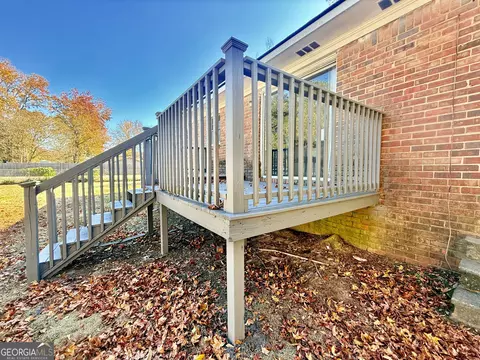 Exterior - 6205 Fieldcrest Dr, Morrow, GA 30260 photo 5 of 9