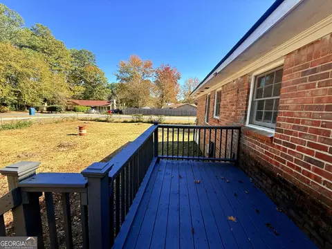 Exterior - 6205 Fieldcrest Dr, Morrow, GA 30260 photo 8 of 9