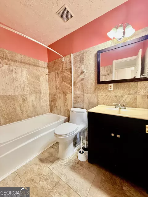Bath - 6205 Fieldcrest Dr, Morrow, GA 30260 photo 3 of 4