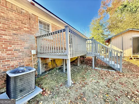 Exterior - 6205 Fieldcrest Dr, Morrow, GA 30260 photo 3 of 9