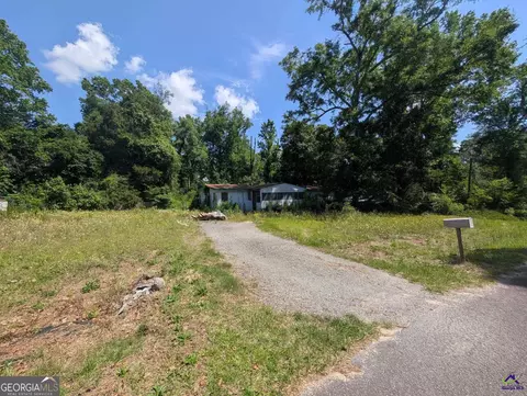 304 Little Farm Ln, Kathleen, GA 31047