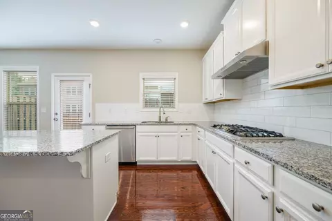Kitchen - 620 Sunset Park Dr, Suwanee, GA 30024 photo 2 of 2